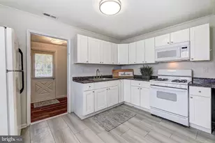 8220 Cornwall Rd, Baltimore, MD 21222 - Photo 7