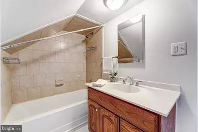 8220 Cornwall Road, Baltimore, MD 21222 - Photo 17