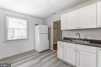 8220 Cornwall Road, Baltimore, MD 21222 - Photo 9