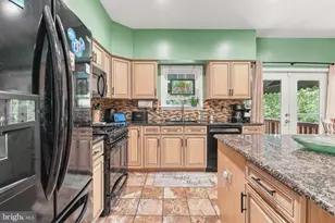 37 Snowberry Ct, Cockeysville, MD 21030 - Photo 15