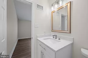 122 Courtland Woods Cir, Pikesville, MD 21208 - Photo 21