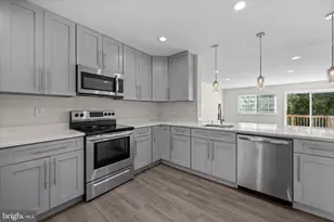 122 Courtland Woods Cir, Pikesville, MD 21208 - Photo 5