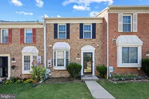 122 Courtland Woods Cir, Pikesville, MD 21208 - Photo 1