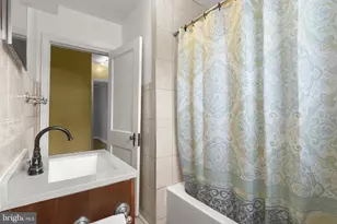 921 Maiden Choice Ln, Baltimore, MD 21229 - Photo 23