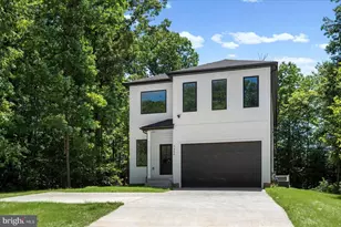 1013 Cummings Ave, Baltimore, MD 21228 - Photo 1
