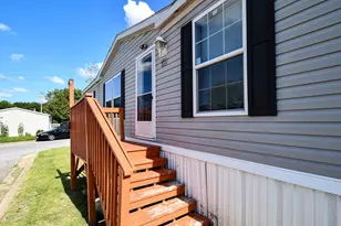 52 Vista Mobile Dr, Dundalk, MD 21222 - Photo 9