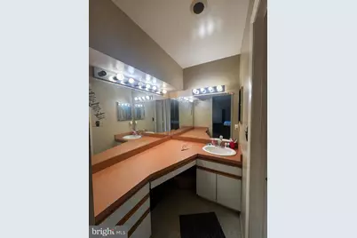 6901 Jones View Drive #2B, Baltimore, MD 21209 - Photo 11