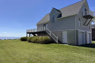 9011 Chesapeake Ave, Sparrows Point, MD 21219 - Photo 7