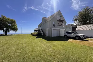 9011 Chesapeake Ave, Sparrows Point, MD 21219 - Photo 23