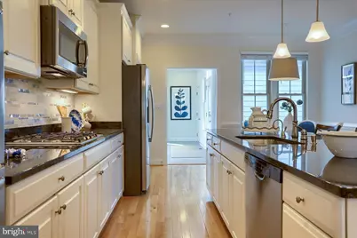 6910 Summit Circle, Towson, MD 21239 - Photo 15