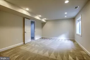 6910 Summit Cir, Towson, MD 21239 - Photo 47