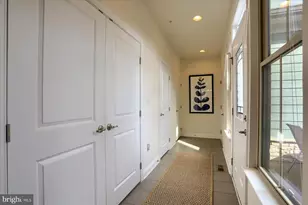 6910 Summit Cir, Towson, MD 21239 - Photo 21