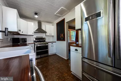 7 Cedarwood Road, Catonsville, MD 21228 - Photo 3