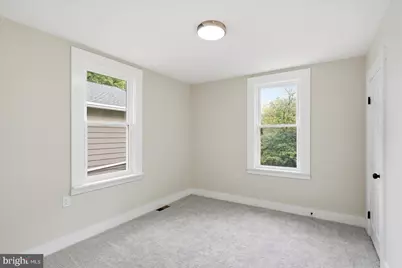 1 Glenwood Avenue, Baltimore, MD 21228 - Photo 23