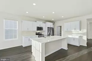 8128 Cypress Pt Dr, Rosedale, MD 21237 - Photo 5