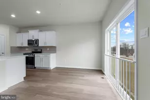 8126 Cypress Pt Dr, Rosedale, MD 21237 - Photo 13