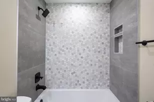 8202 Longpoint Rd, Baltimore, MD 21222 - Photo 21