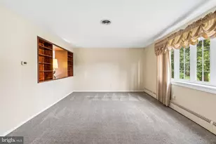 1111 Raven Dr, Baltimore, MD 21227 - Photo 11