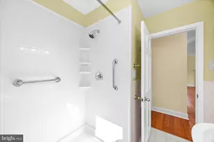 8212 Evergreen Dr, Baltimore, MD 21234 - Photo 23