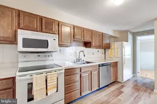 903 Grovehill Rd, Baltimore, MD 21227 - Photo 17