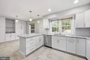 34 Tullycross Ct, Lutherville Timonium, MD 21093 - Photo 11