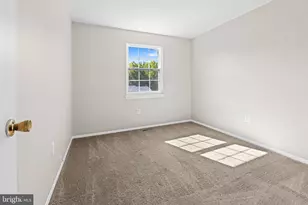 9 Oak Shadows Ct, Baltimore, MD 21228 - Photo 15