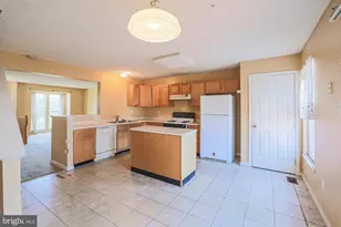63 Choctaw Ct, Middle River, MD 21220 - Photo 9
