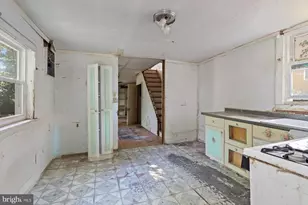 105 Baltimore Ave, Halethorpe, MD 21227 - Photo 3