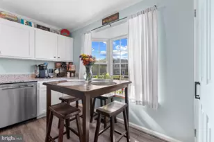 38 Chesthill Ct, Baltimore, MD 21236 - Photo 9