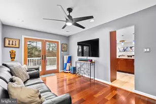 24 Jameson Ln, Baltimore, MD 21208 - Photo 21