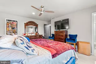 24 Jameson Ln, Baltimore, MD 21208 - Photo 25