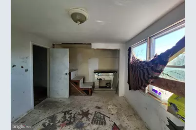8021 Bank Street, Baltimore, MD 21224 - Photo 7
