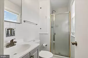 6739 Fox Meadow Rd, Gwynn Oak, MD 21207 - Photo 11