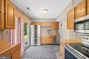 15 Maxa Ct, Baltimore, MD 21220 - Photo 17