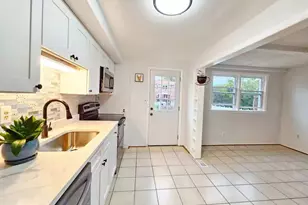 1006 Circle Dr, Baltimore, MD 21227 - Photo 11