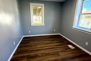 301 Pinewood Rd, Dundalk, MD 21222 - Photo 13