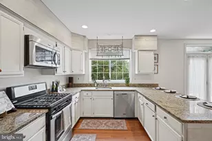 121 Mariners Point Dr, Middle River, MD 21220 - Photo 13