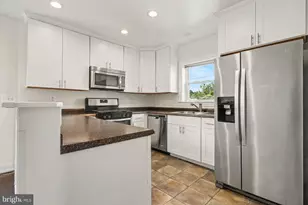 14 Maple Dr, Catonsville, MD 21228 - Photo 9