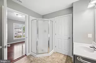 656 Villager Cir, Baltimore, MD 21222 - Photo 11