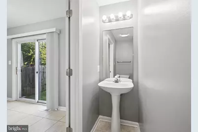 656 Villager Circle, Baltimore, MD 21222 - Photo 9