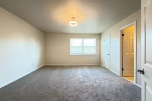 9322 Fitzharding Ln, Owings Mills, MD 21117 - Photo 9