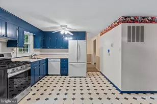 2618 Bradwell Ct, Baltimore, MD 21234 - Photo 9