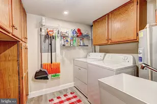 6 Stapleton Ct, Lutherville Timonium, MD 21093 - Photo 15
