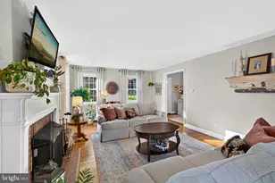 8206 Robin Hood Ct, Towson, MD 21204 - Photo 13