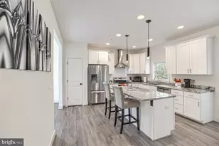 506 Armstrong Ln, Essex, MD 21221 - Photo 7