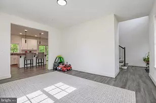 506 Armstrong Ln, Essex, MD 21221 - Photo 11