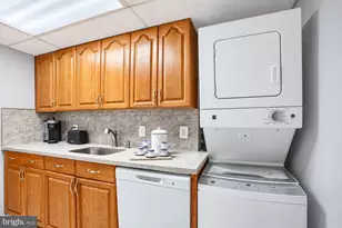 52 King Henry Cir, Baltimore, MD 21237 - Photo 17