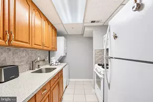 52 King Henry Cir, Baltimore, MD 21237 - Photo 13