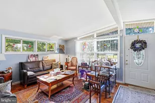 6104 Sunny Ln, Baltimore, MD 21207 - Photo 3