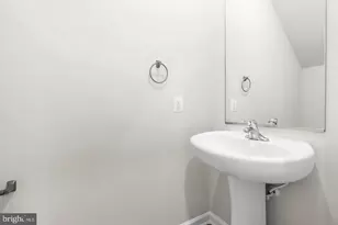 8131 Bartholomew Ct, Baltimore, MD 21206 - Photo 29